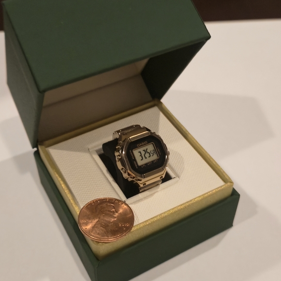 Casio GOLD 50th Anniverdary Ring Watch NEW - Picture 3 of 4
